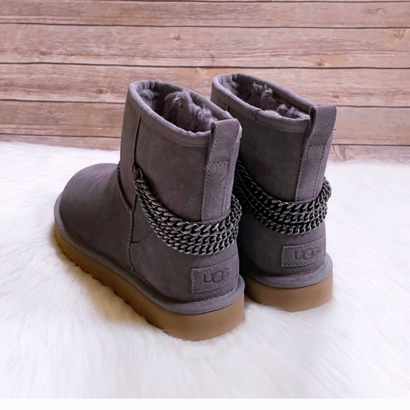 Ugg boots - Picture 2 of 4